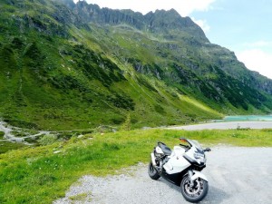 Die Deutsche Alpenstraße ist auch bei vielen Motorradfahrern beliebt