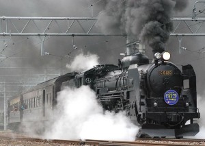 Viele faszinierende Bahnreisen finden in alten historischen Zügen statt Viele faszinierende Bahnreisen finden in alten historischen Zügen statt
