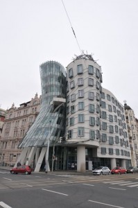 Blick auf das Tanzende Haus