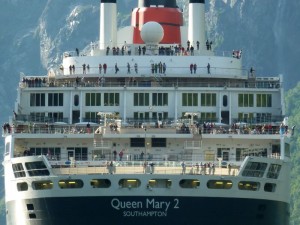 Die Queen Mary 2, ein majestätisches Kreuzfahrtschiff