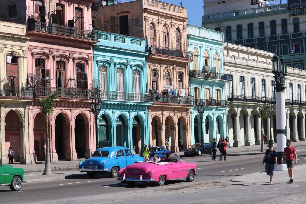 Oldtimer auf den Straßen von Kuba